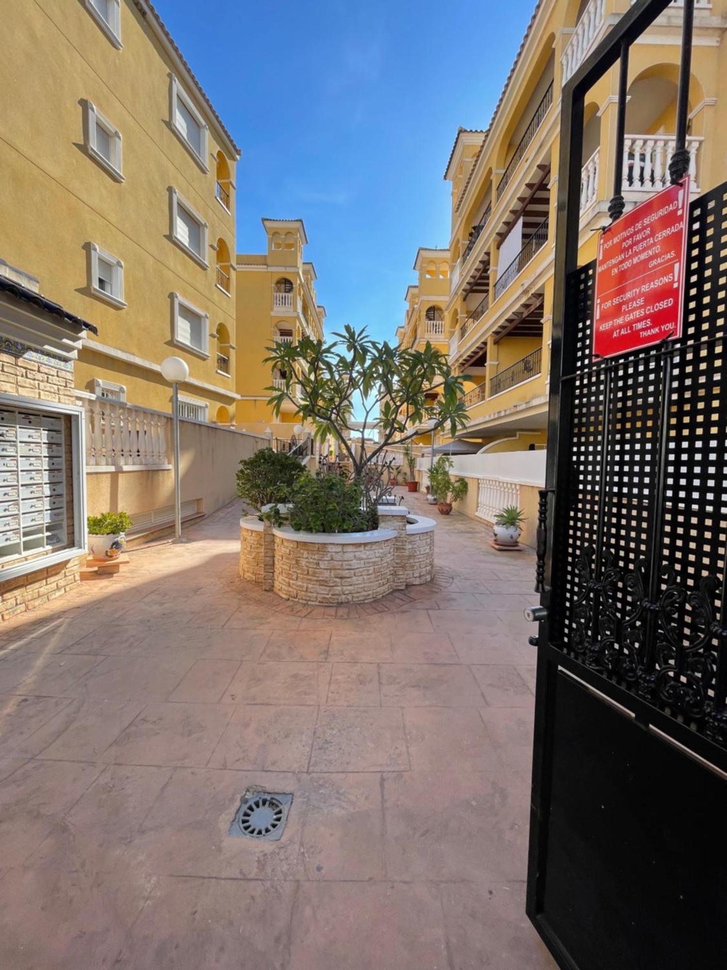 Casa Amarela Guesthouse, Algorfa Luaran gambar