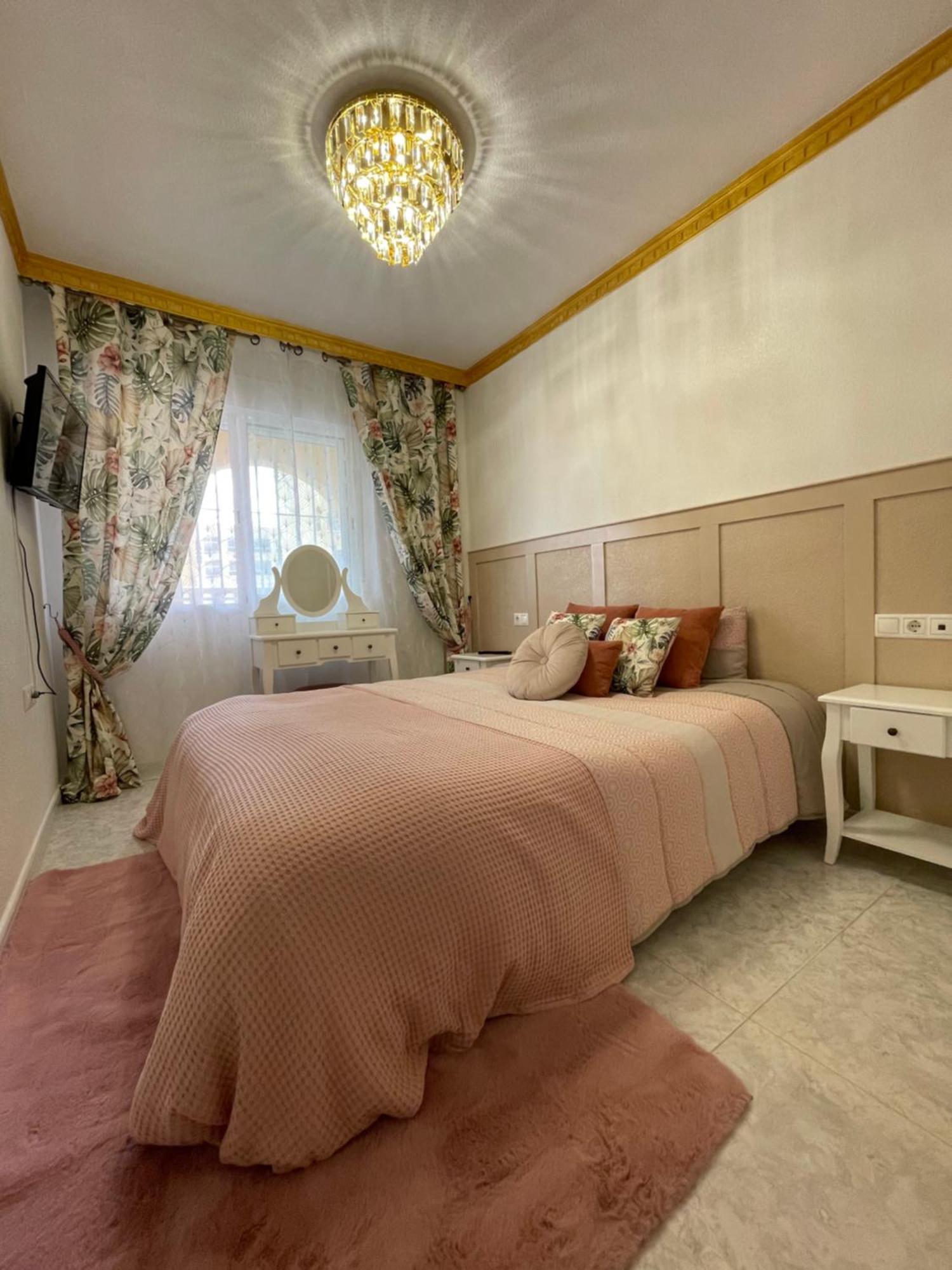 Casa Amarela Guesthouse, Algorfa Luaran gambar